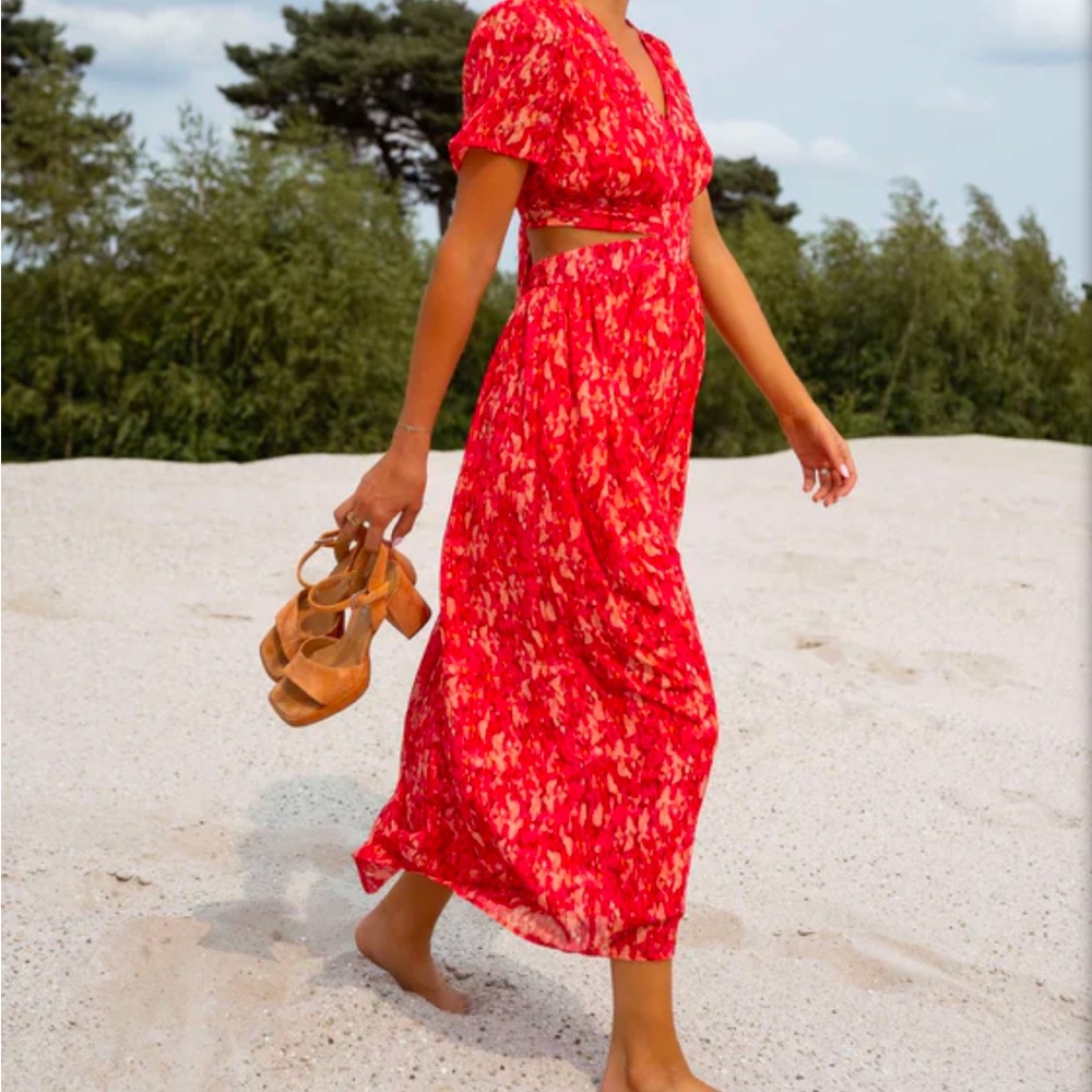 Red Claudia dress - easy clothes USA